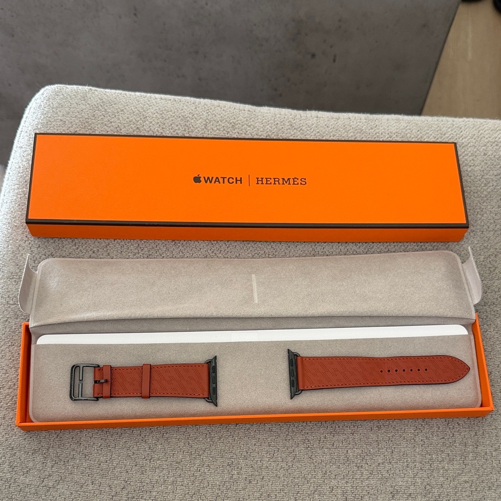 Hermès Apple Watch Band in Orange